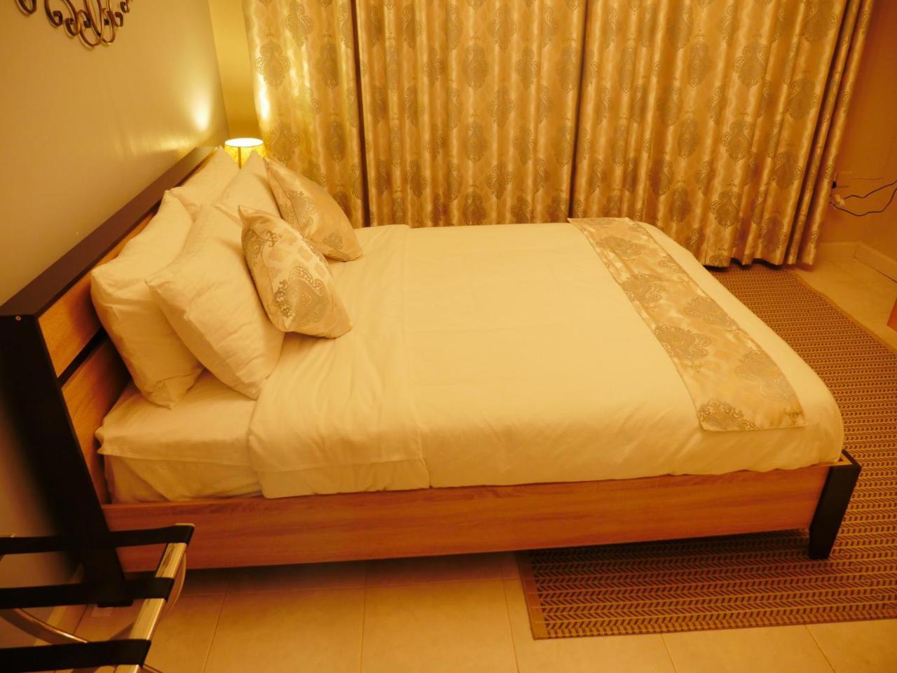 Hotel Ivory Castle Limited Kampala Zewnętrze zdjęcie