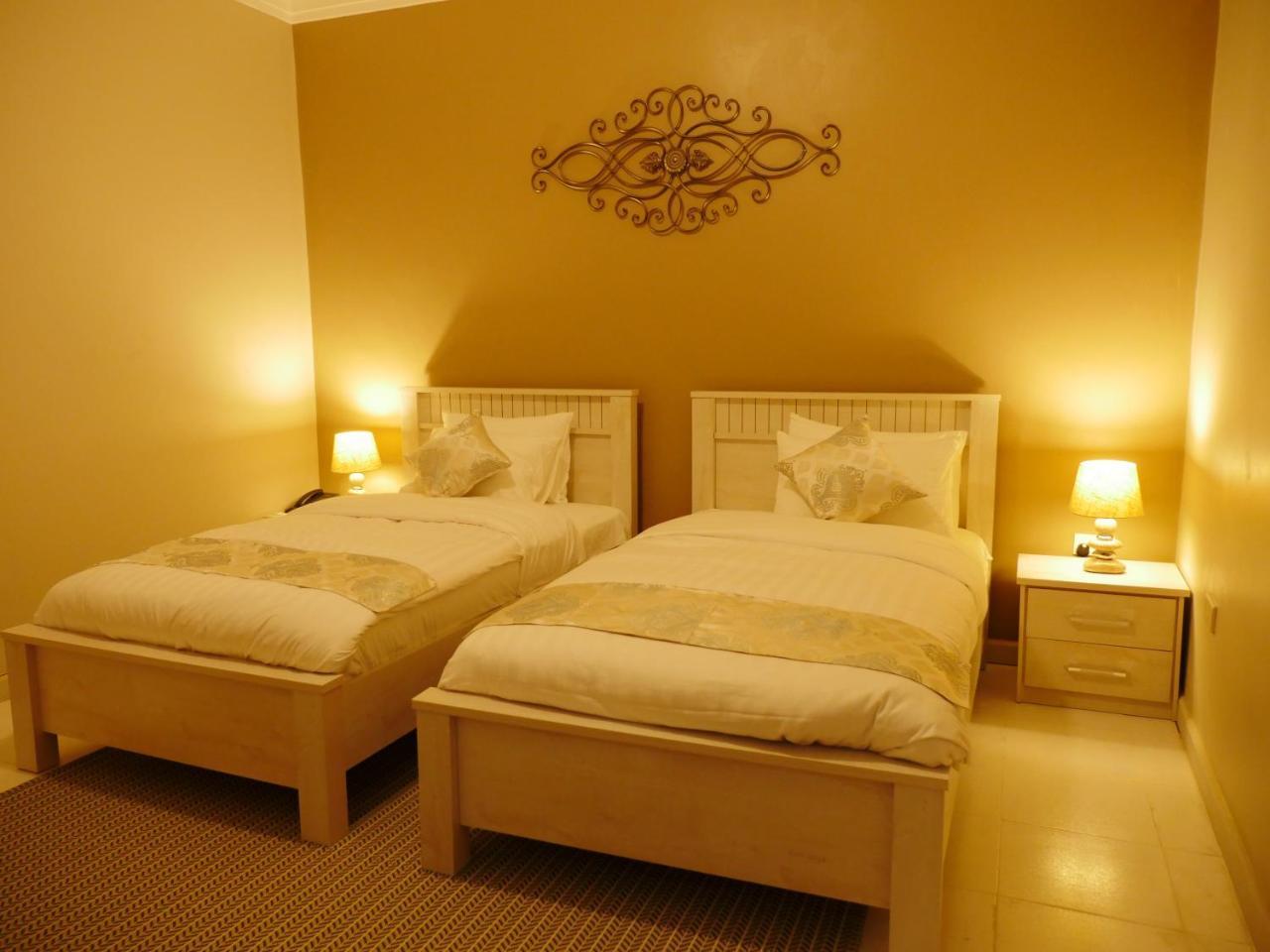 Hotel Ivory Castle Limited Kampala Zewnętrze zdjęcie